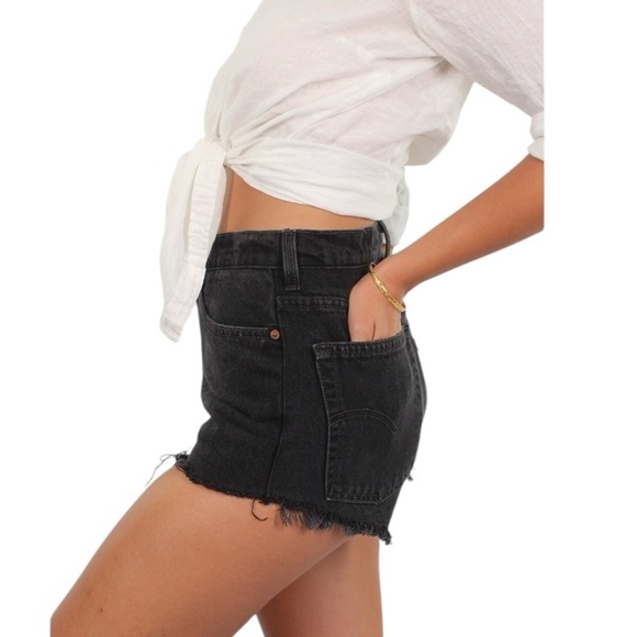 Levi's 550 Women's Black Denim Shorts. Self Cut Black size 12 (29) #1597 - Picture 3 of 8